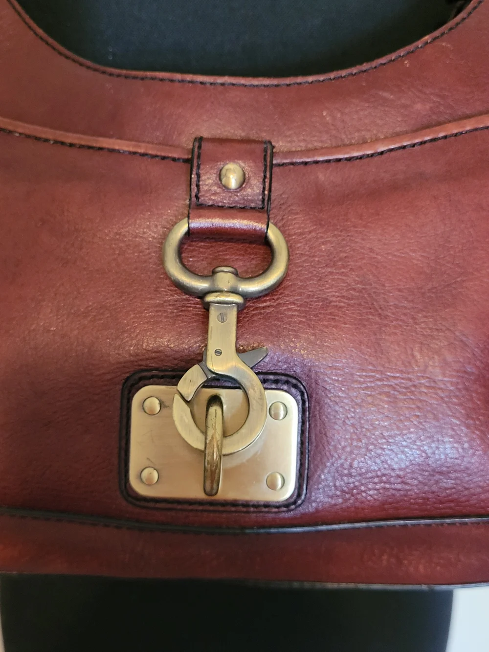Etienne Aigner 85202 Cognac Leather Hobo with Horseshoe Brass Hardware EUC